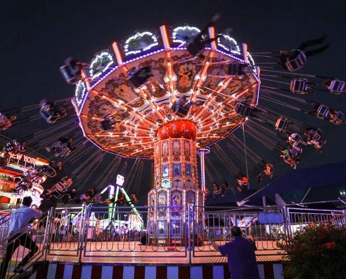 Tickets to the House of Horror Haunted Carnival at Miami International Mall include unlimited rides.