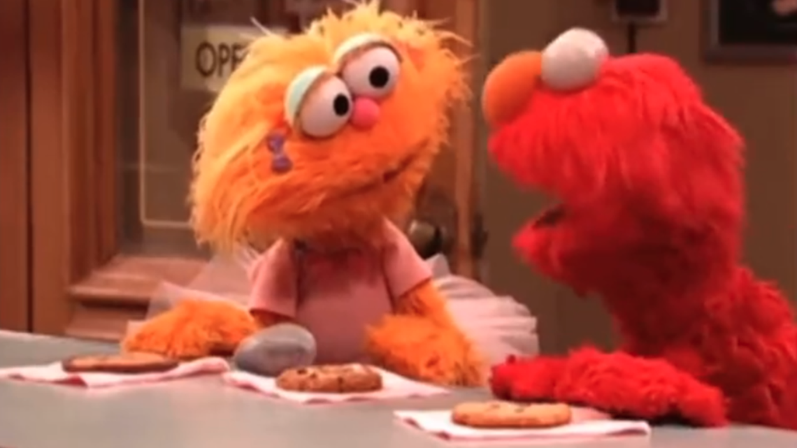 A 2004 “Sesame Street” video involving Elmo and Zoe has gone viral, and now Elmo has responded.