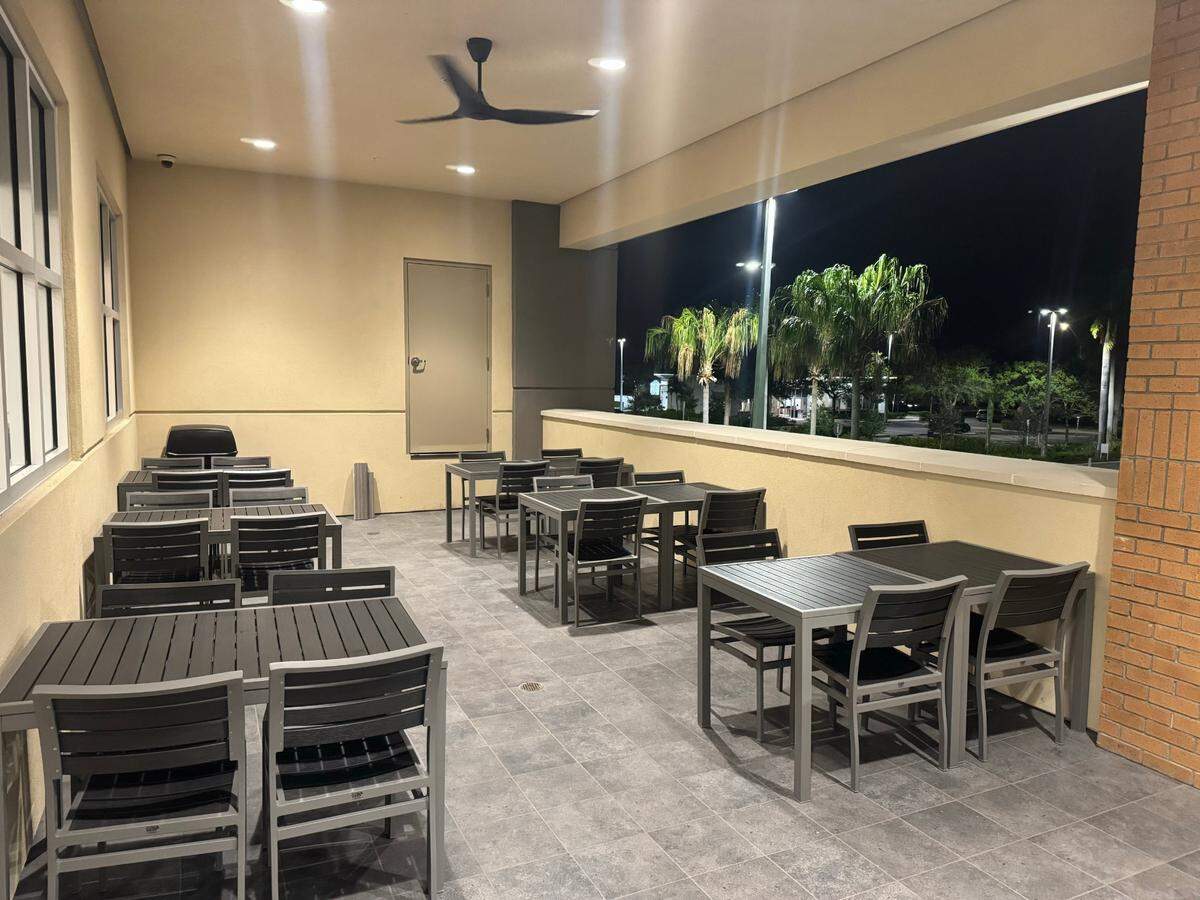 An outdoor seating area at the rebuilt Margate Publix at Palm Lakes Plaza in April 2025.
