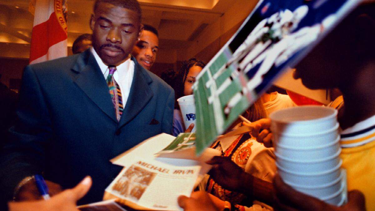 From Jesse Owens to Michael Irvin, the Miami Herald’s Athletic Awards had star power