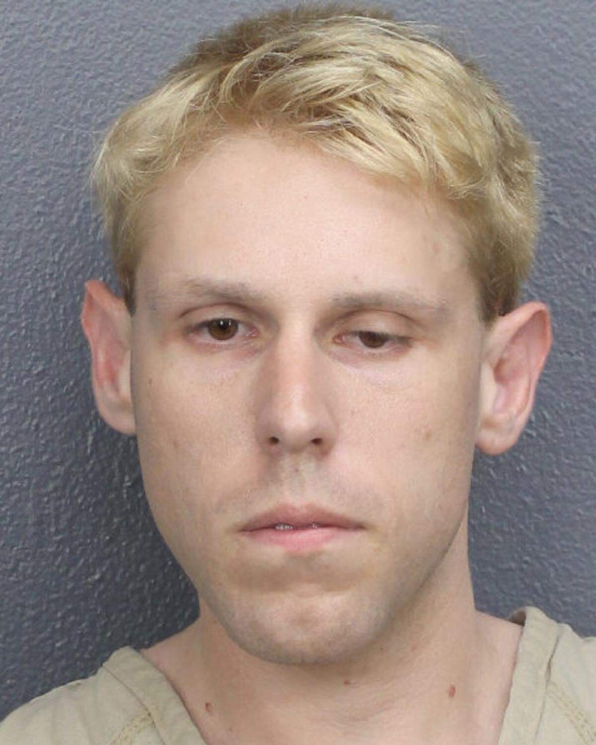 Michael Monheit, 31, of Loxahatchee, was arrested for trying to bring a loaded handgun and ammunition into the Wilton Manors Stonewall Pride Parade and Street Festival on Saturday, according to the Wilton Manors Police Department. Monheit was charged with trespassing and unlawfully carrying a concealed firearm.