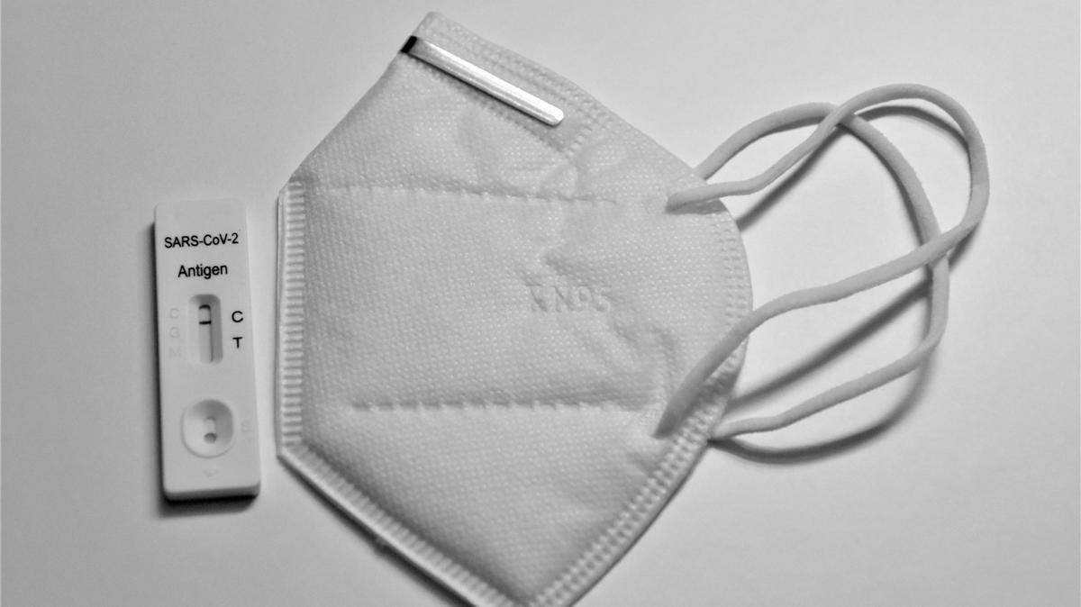 New COVID-19 booster shots are expected to hit doctor offices and pharmacies across the country in the middle of September, CDC director Mandy Cohen said.