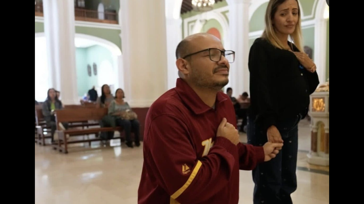 Former political prisoner Carlos Julio Rojas, who was recently released by the Venezuelan government, with his wife Francy Fernandez.