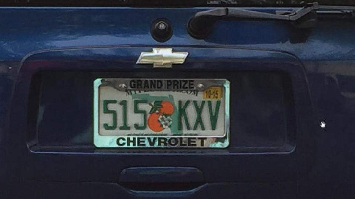 The dealer license-plate frame on the SUV of Marcelo Pena got him pulled over and arrested on charges of drug dealing.
