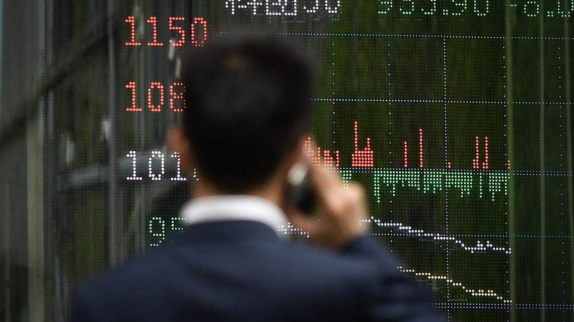 Your regular savings account is earning almost nothing. Here’s what moving to a HYSA actually gets you right now, and where the limits are.