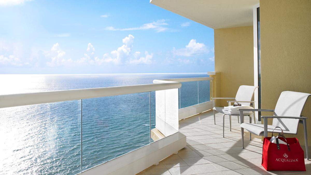 Esta es su vista si se aloja en una de las habitaciones frente al mar del Acqualina Resort de Sunny Isles, nombrado mejor hotel del país por U.S. News & World Report.