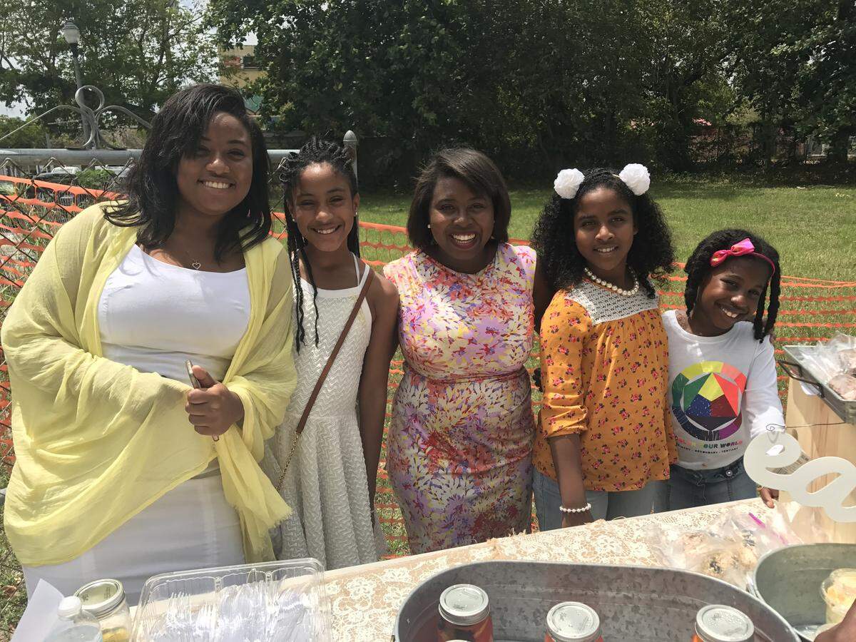 Tihirah Levy, Nia Levy, Jessica Laguerre, Hailey and Charity Britton at a Princess Training pop-up event.