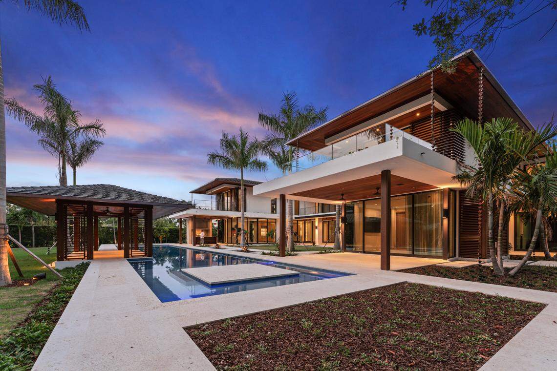 8900 SW 64th Court, Pinecrest, FL