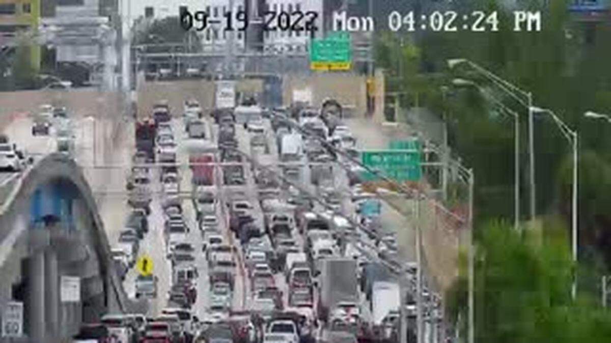 The I-95 traffic clog south of Northwest 62nd Street started earlier than usual Monday after a car fire.