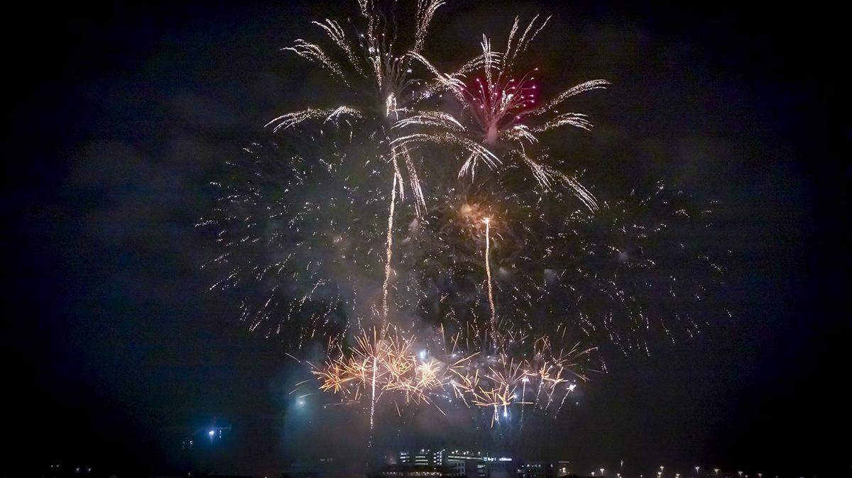 For the safest and most impressive experience, officials recommend attending a public fireworks display put on by trained professionals. Here is a fireworks display from different boats in Biscayne Bay start at midnight welcoming 2025.