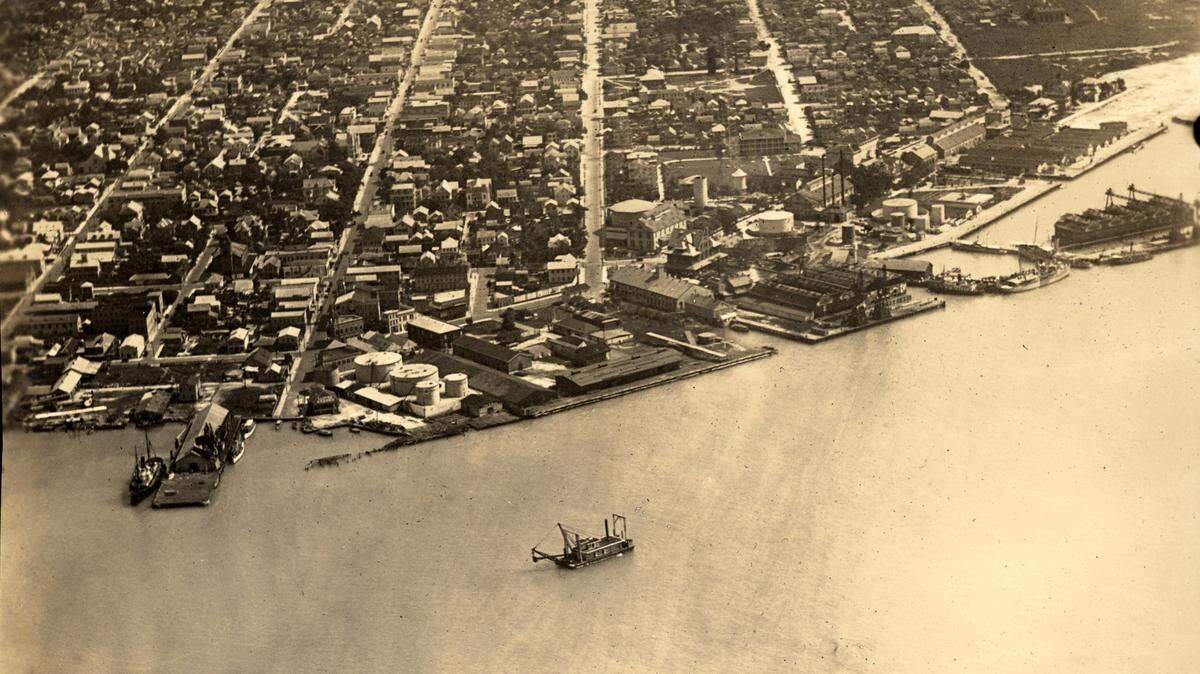 The north end of Duval Street and Key West harbor in the 1920s.