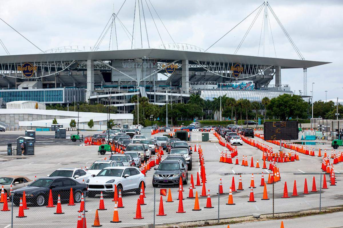 Elon Musk’s Boring Company wants to build a 6.2-mile underground transit tunnel in North Miami Beach for Tesla vehicles to ferry people so they don’t have to drive and cause traffic congestion. Later plans call for a loop to Hard Rock Stadium that would stretch three more miles.