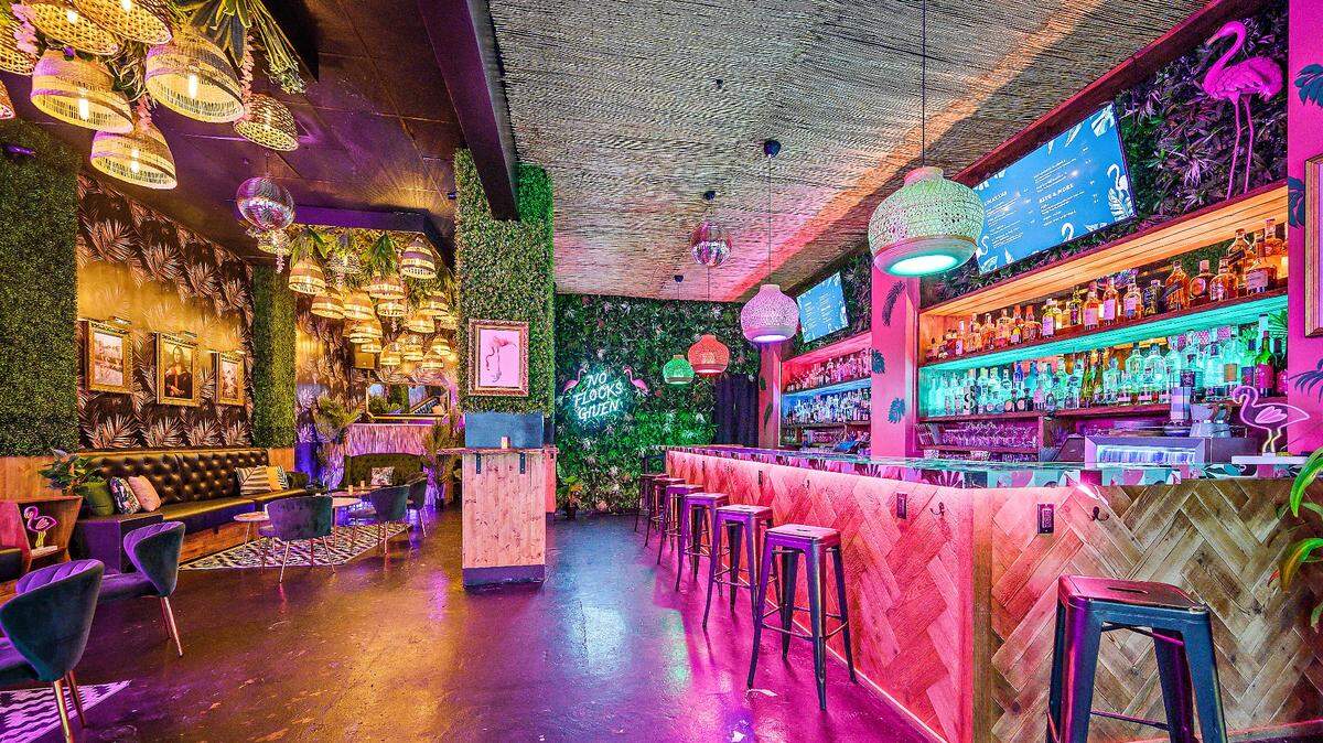 Tipsy Flamingo cocktail bar is now open in downtown Miami.