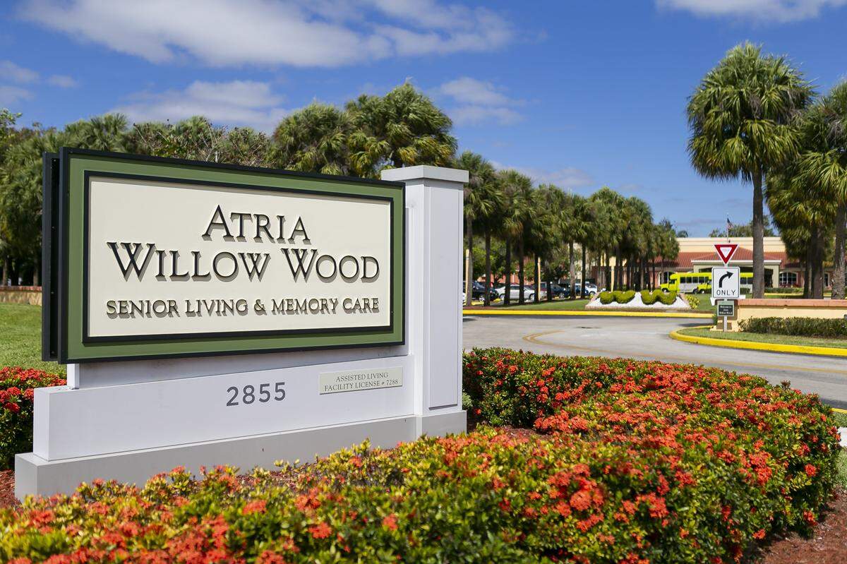 An outside view of Atria Willow Wood in Fort Lauderdale on Saturday, March 28, 2020. There have been seven deaths linked to COVID-19 at the assisted living facility in Broward.