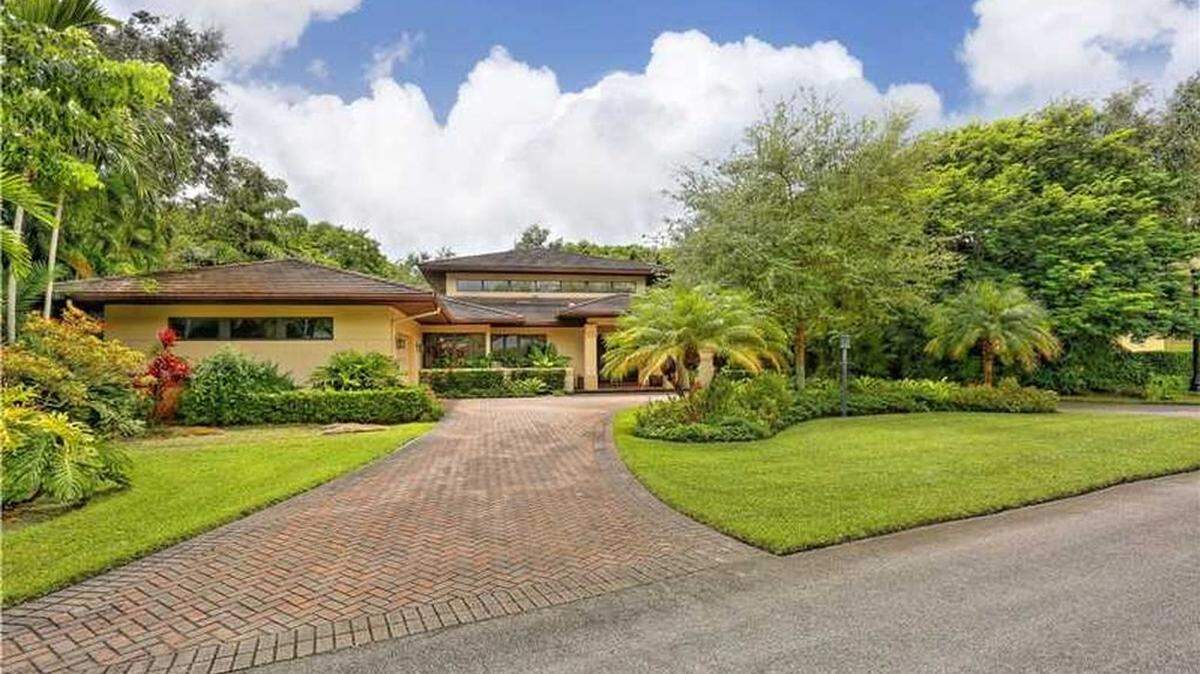 This single-family home at 4940 SW 75th Lane sold for $3.25 million, the highest sale in Miami-Dade for the week of May 17-23, 2020.