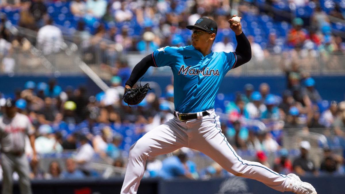 Miami Marlins starting pitcher Jesús Luzardo (44) pitches during the first inning of a baseball game against the Atlanta Braves on Sunday, April 14, 2024, at loanDepot Park in Miami.