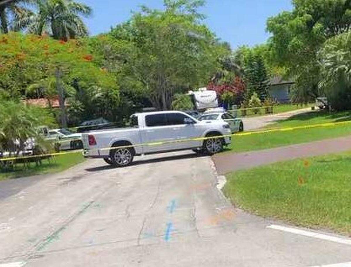 Crime scene tape surrounds a property on the 18400 block of Southwest 86th Court in Cutler Bay on Monday, May 26, 2025. Miami-Dade Sheriff’s Office detectives say a man was shot there during an argument. The man died after being taken to the hospital.
