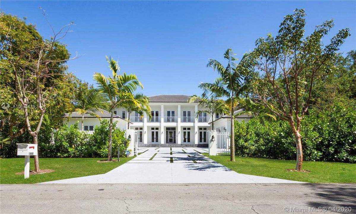 11275 SW 64th Ave., Pinecrest FL