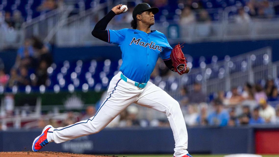Miami Marlins pitcher Edward Cabrera (27) throws the ball during the first inning of an MLB game against the Milwaukee Brewers at loanDepot park on Sunday, July 6, 2025, in Miami, Fla.