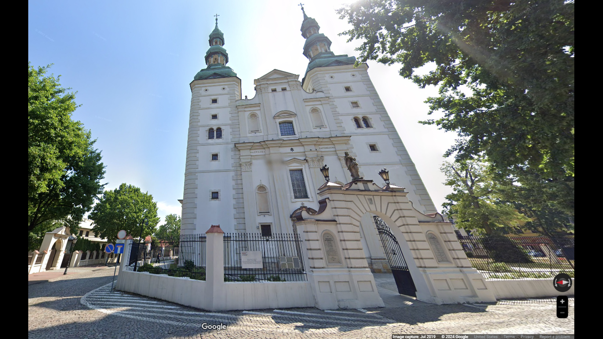 Under Łowicz Cathedral in central Poland, crypts unopened for centuries were discovered.