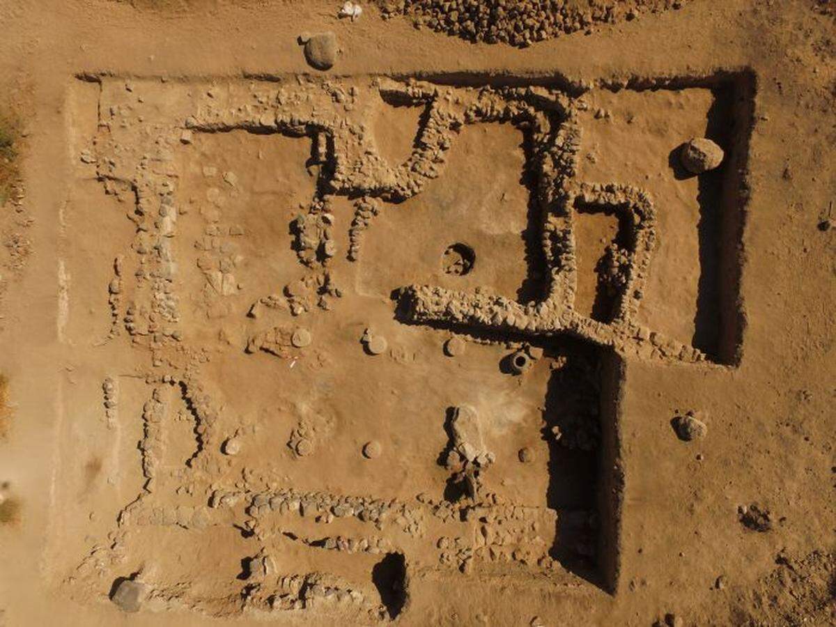 A view of the bakery ruins. Some of the flour can be seen in the lower righthand section of the structure.