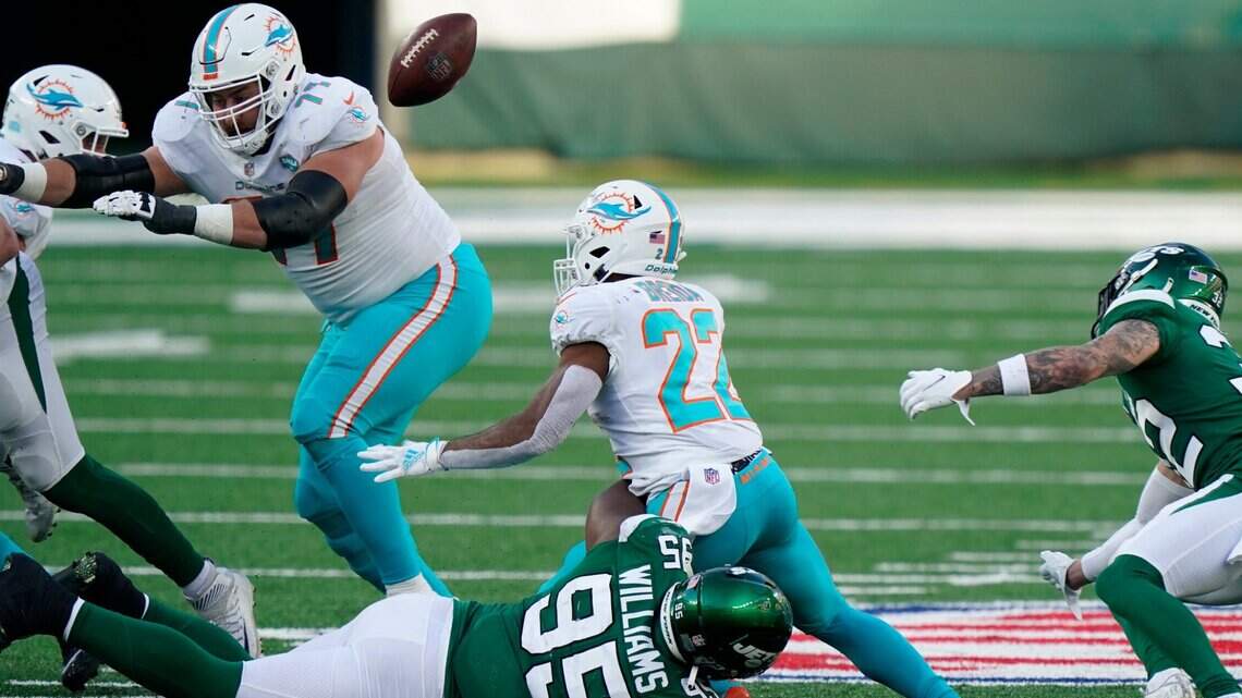 Quickie reaction: Dolphins overcome mistakes against Jets. Do what they’re supposed to do