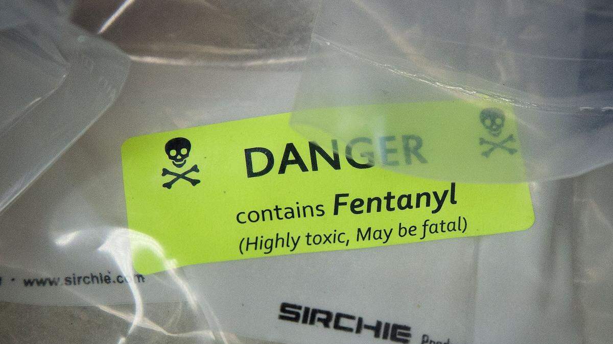 A 62-year-old Key West man who lives in public housing and receives Social Security sold the synthetic opioid fentanyl and heroin laced with cocaine last fall, according to federal prosecutors.