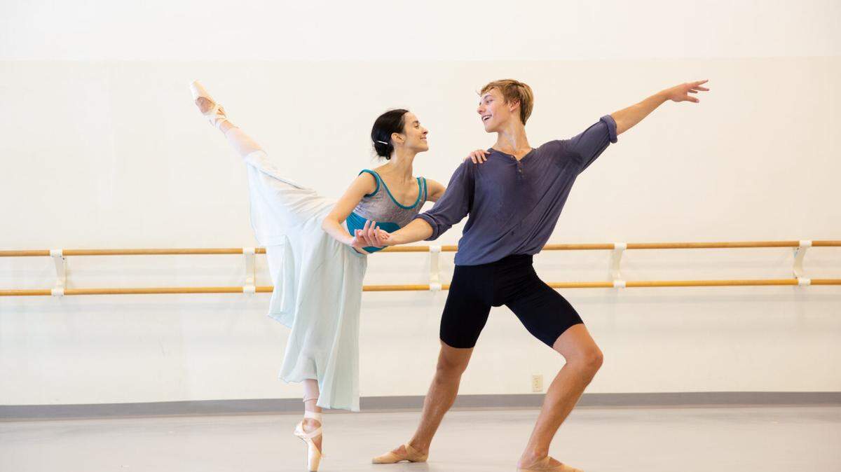 Isadora Valero and Brooks Landegger rehearse for Miami City Ballet’s production of ‘Romeo and Juliet.’
