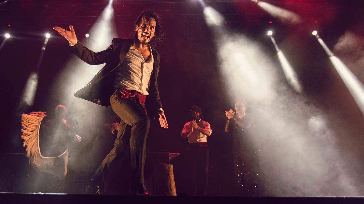 The new show, “Farruquito,” suggests both a look back and a statement of individuality, all told in words, music and dance.