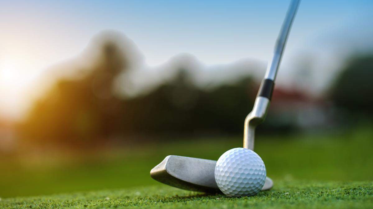 A brawl among golfers broke out at Cleveland Heights Golf Course in Lakeland and it was all caught on video