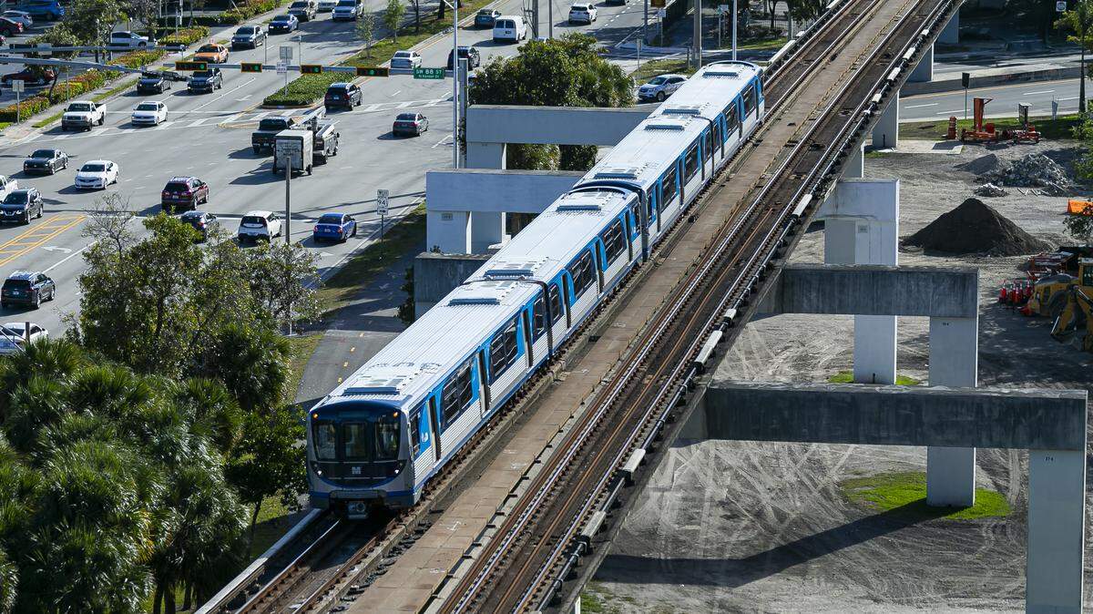 New Miami-Dade County zoning laws encourage more residential construction near Metrorail and other transit routes.