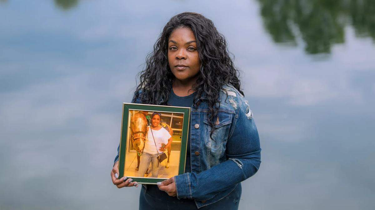 Ste’Aira Ballard’s mother, Tamala Smith, died less than two weeks after having liposuction and a fat transfer procedure performed at a California cosmetic surgery clinic.