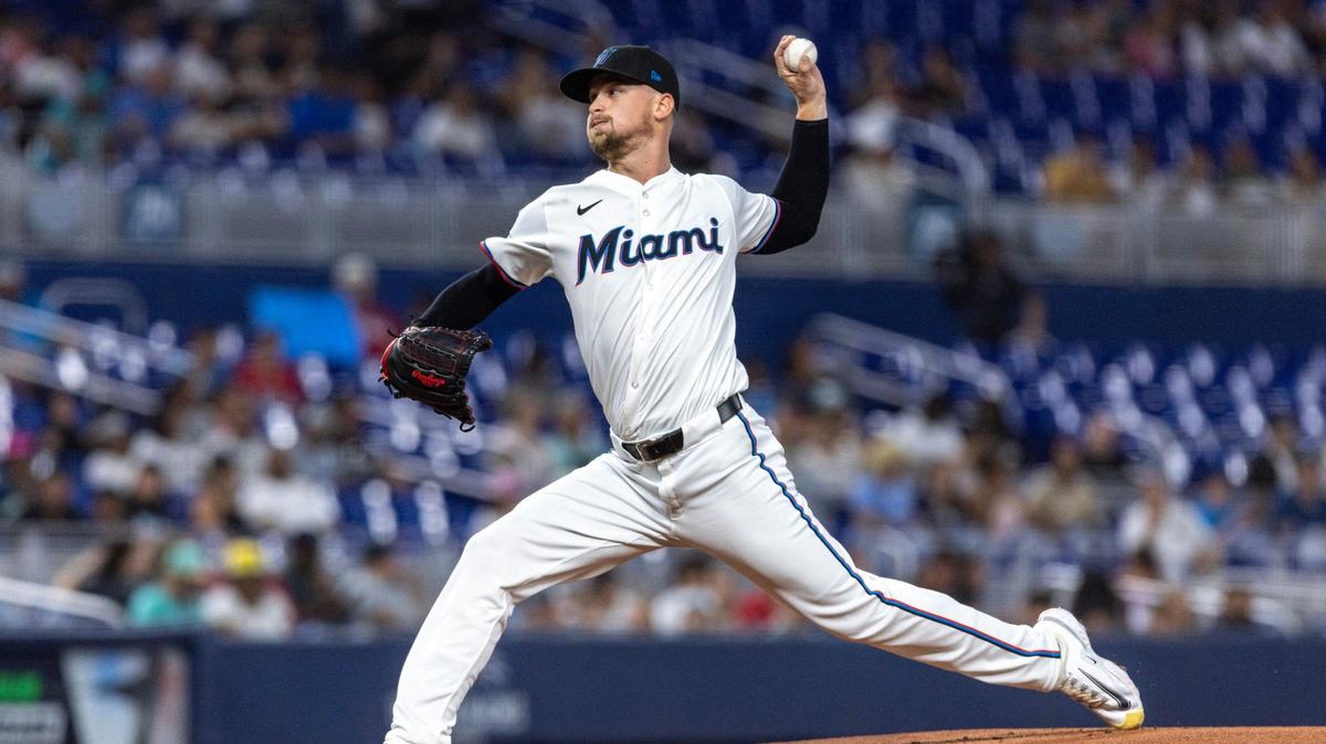 Miami Marlins pitcher Braxton Garrett (29) throws the ball during the first inning of an MLB game against the Tampa Rays at LoanDepot Park on Wednesday, June 5, 2024, in Miami, Fla.