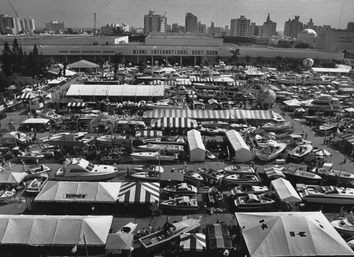 An aerial view of the Miami International Boat Show in 1988.