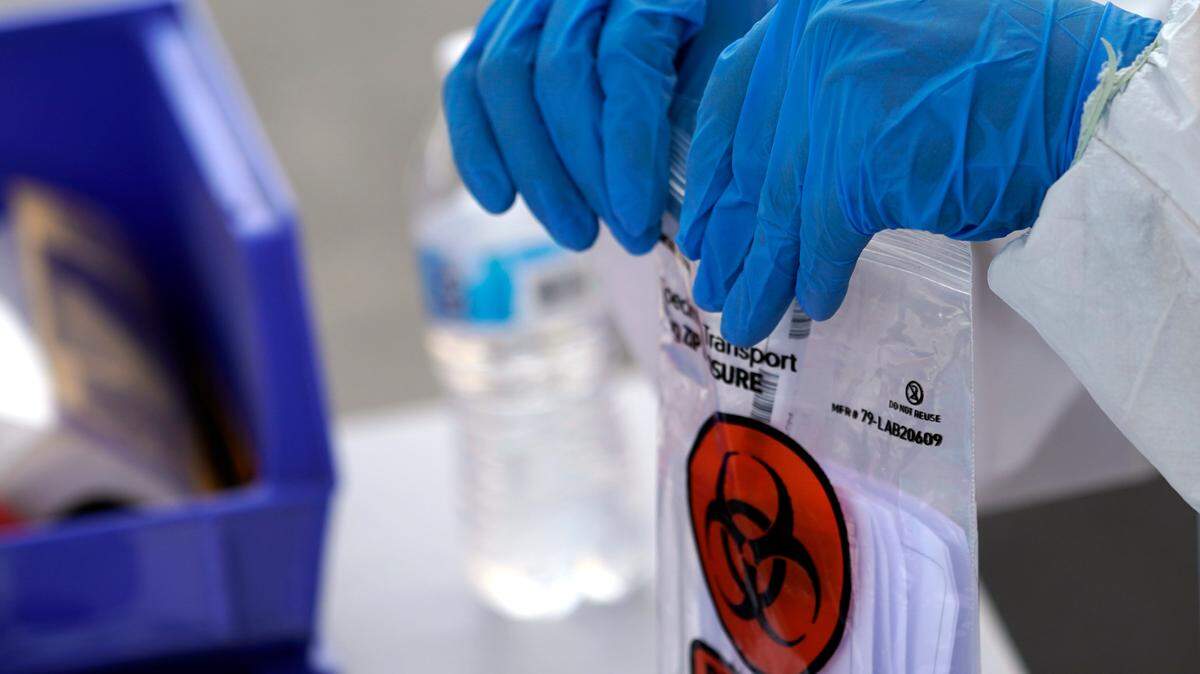 Coronavirus omicron variant continues to spread. What to know about masks, “deltacron,” at-home COVID tests, hospitalizations, omicron’s surge, blood crisis.