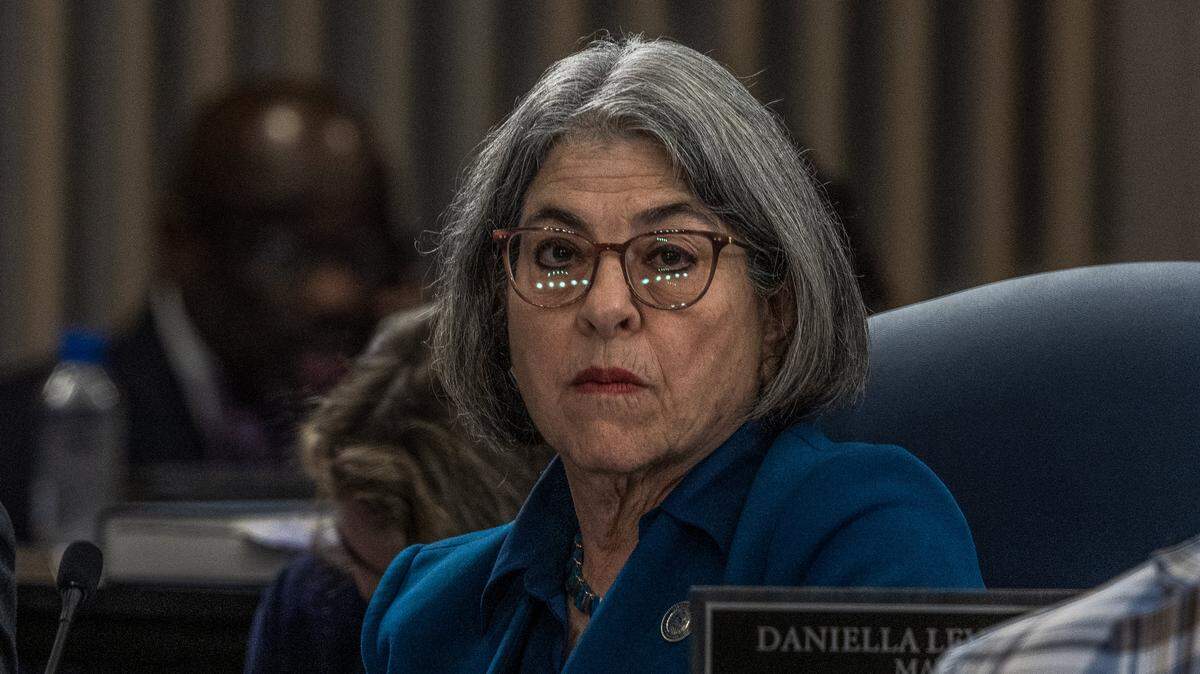 Miami-Dade’s Democratic mayor ‘concerned’ by Trump’s military attack in Venezuela