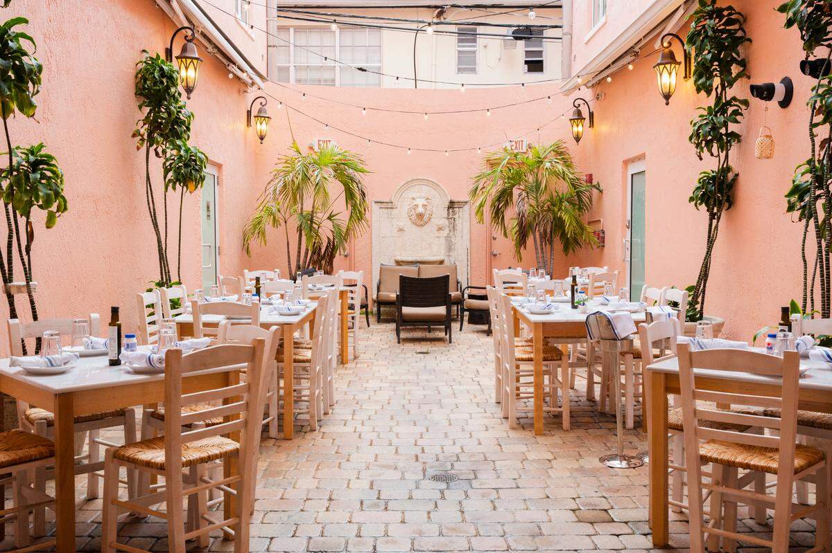 The courtyard at Calista Greek Seafood Taverna on Española Way in Miami Beach.