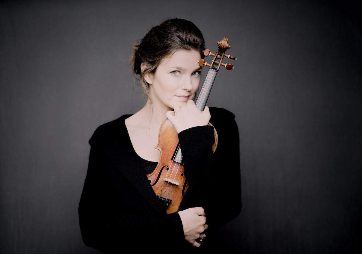 Janine Jansen will perform with the London Symphony Orchestra at the Arsht Center on March 2, 2025.