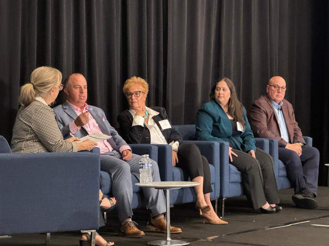 (from left to right) Moderator Joy Siegel talks about the importance of happiness during a panel with Dr. Thomas Felke, director of the Shady Rest Institute for Positive Aging at Florida Gulf Coast University; Tami Muller, a certified happiness trainer and positive psychology coach; Lauren “L2” Howard, wellness advocate and founder and CEO of mental health company LBee Health; and Dr. James Galvin, director of the Comprehensive Center for Brain Health at the University of Miami Miller School of Medicine. The panel was part of the “New Face of Aging: Aging and the Art of Happiness” hosted by the Alliance for Aging in Miami, FL on May 2, 2025.