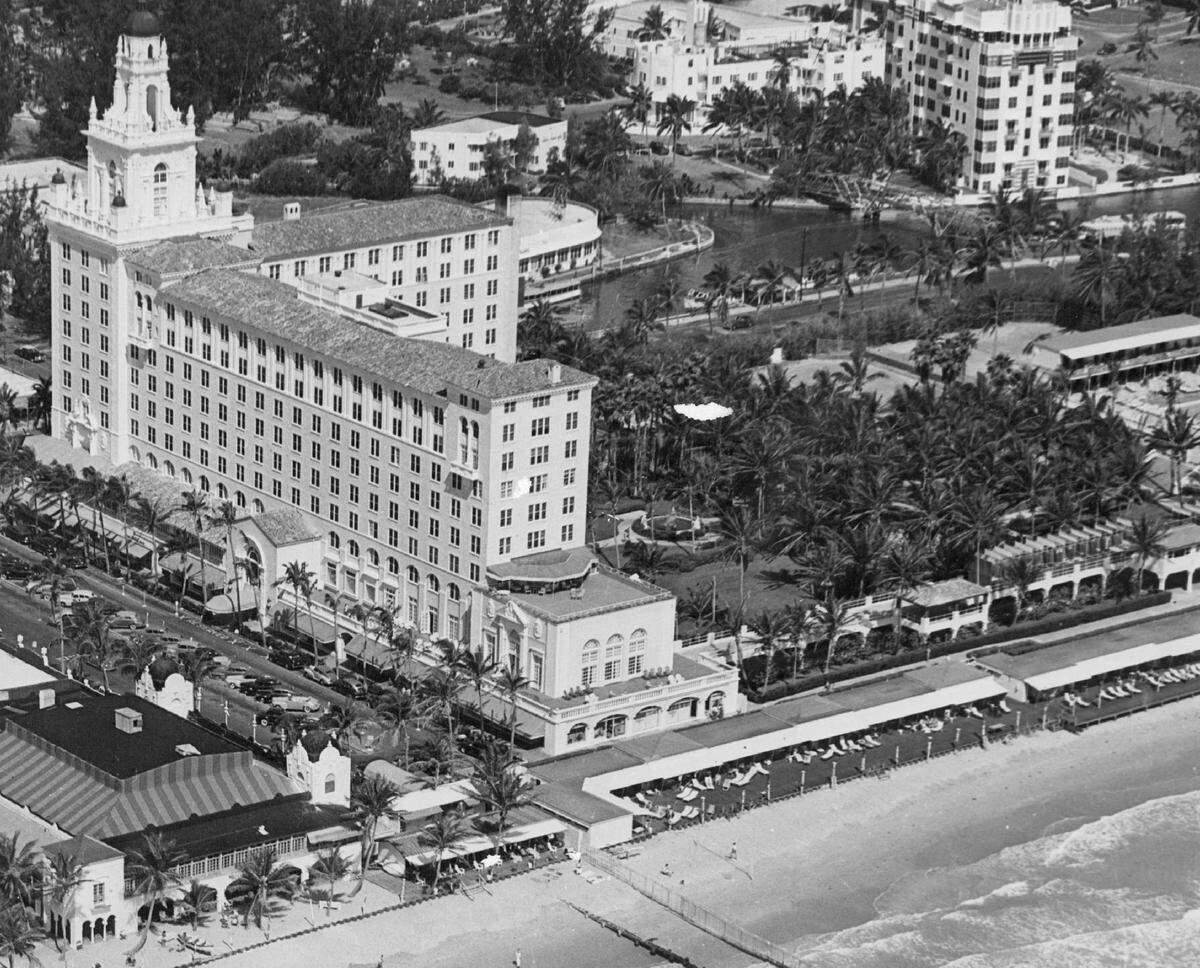 The original Roney Plaza in Miami Beach in 1946.