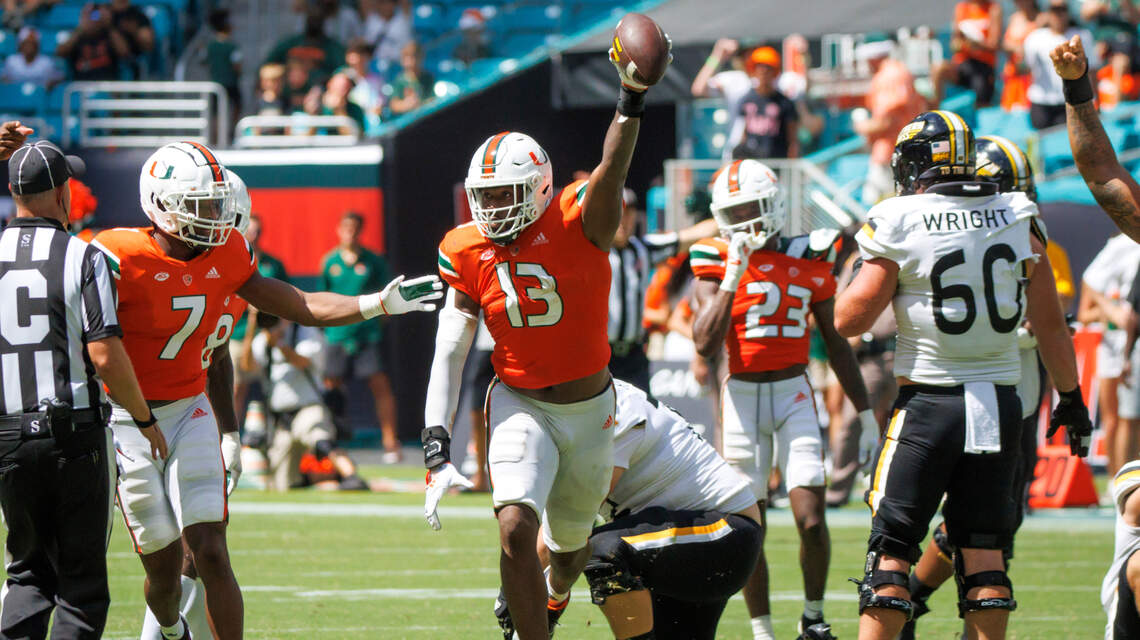 Sixth Miami Hurricanes football player enters NCAA transfer portal