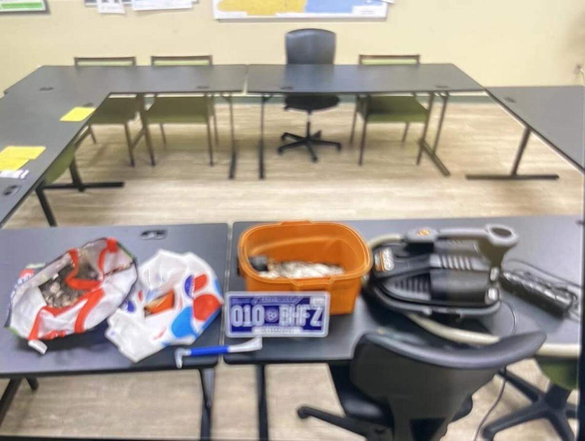Gordon County deputies found $1,000 in quarters in the suspects’ car, along with a stolen license plate, according to a news release.