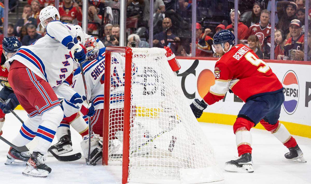 Florida Panthers center Sam Bennett (9) scores a goal against New York Rangers goaltender Igor Shesterkin (31) in the second period of Game 4 during the Eastern Conference finals of the NHL hockey Stanley Cup playoffs at the Amerant Bank Arena on Tuesday, May 28, 2024, in Sunrise, Fla.