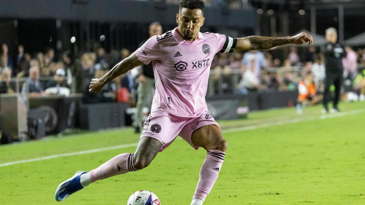 Inter Miami midfielder Gregore (26) passes the ball against Charlotte FC in the first half of their MLS match at DRV PNK Stadium on Wednesday, Oct. 18, 2023, in Fort Lauderdale, Fla.