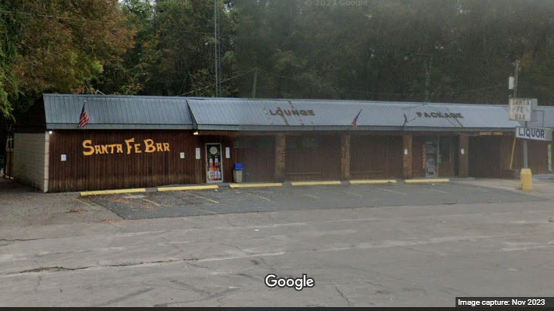 Billy’s Santa Fe Bar in Florida posted on the sheriff’s office Facebook page that it was discounting shots after the mortar round was found.