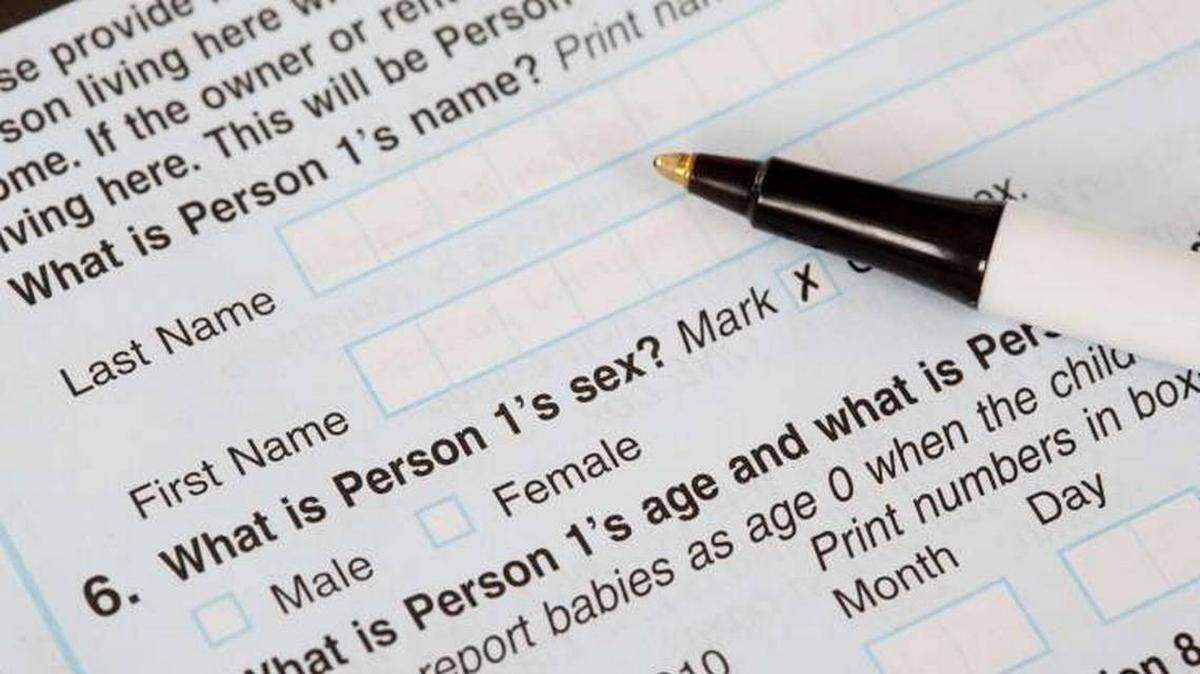 Miami-Dade County is lagging in its response to the once-a-decade U.S. Census, which could cost the community funding and representation.
