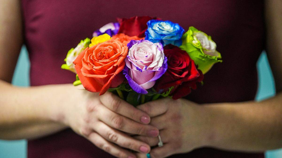 Conservatives are promoting the idea that traditional marriage, more than a career, is the antidote to American unhappiness and dissatisfaction.