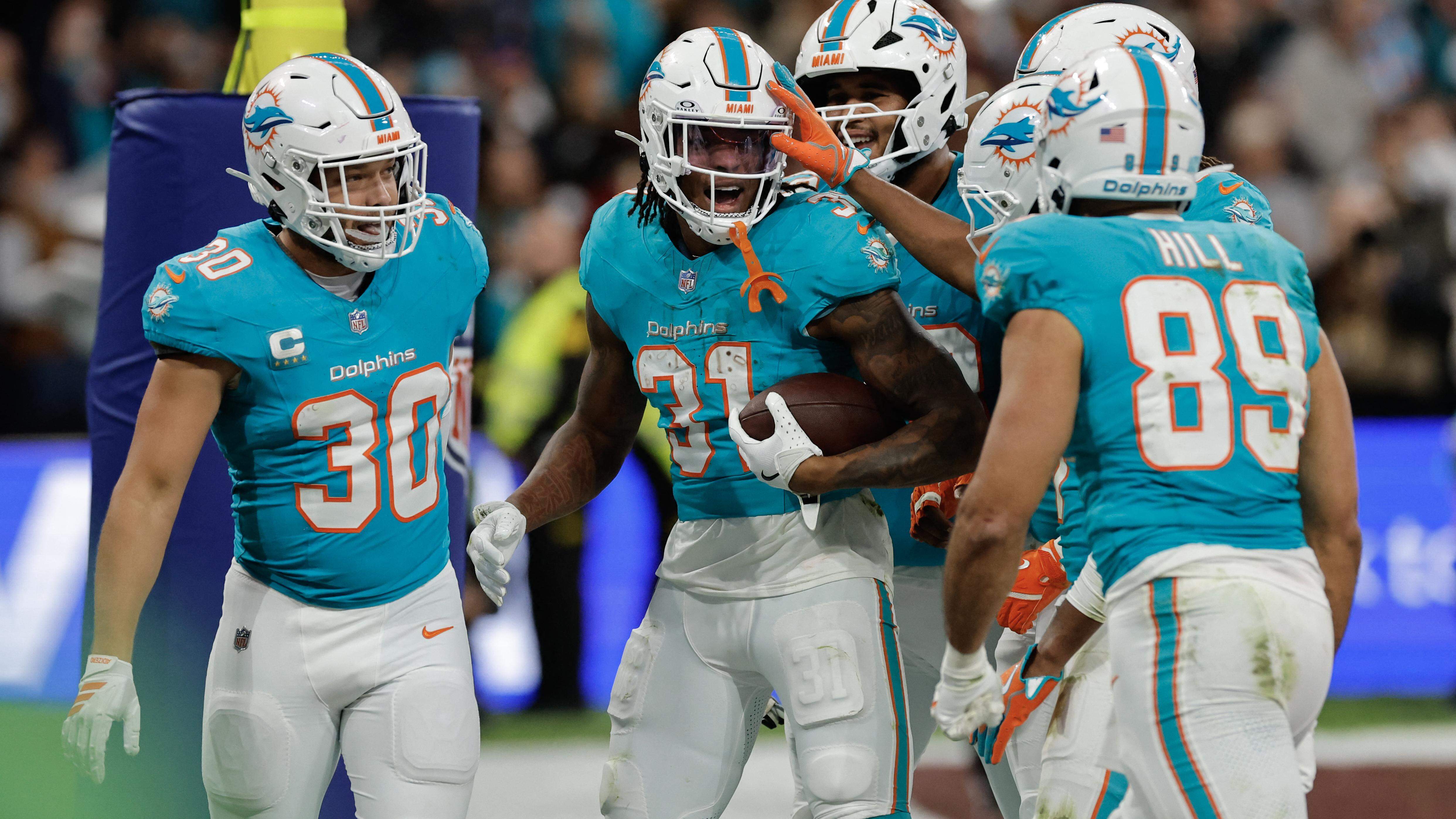 The Dolphins’ short-yardage mystery. And personnel, draft and compensatory news