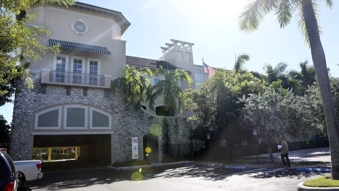 Two candidates compete for only contested council seat in Pinecrest elections