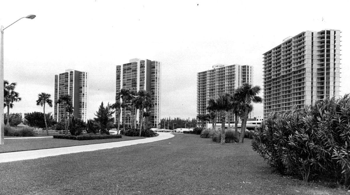 Aventura condo towers ring the golf course in 1979.